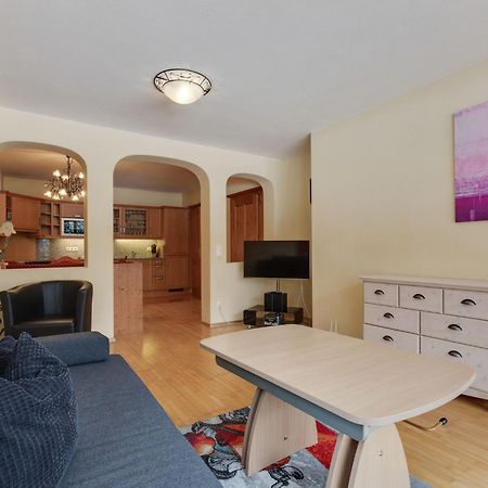 Chalet Apartment In Saalbach Hinterglemm Экстерьер фото